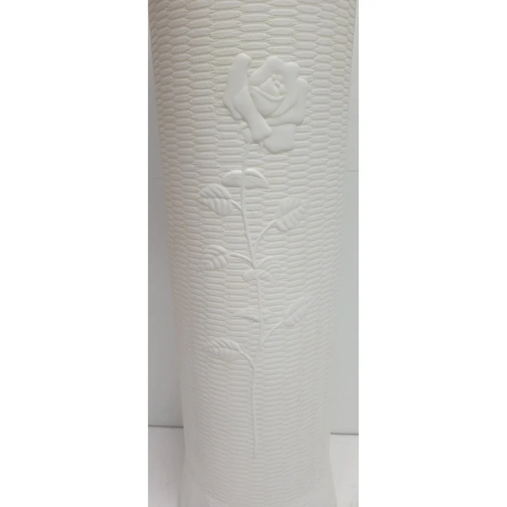 Vintage‎ White Plastic Rose Embossed Toilet Paper Holder Tissue Storage Canister